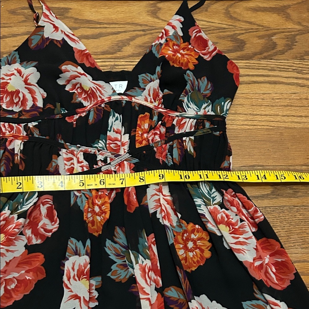 ASTR The Label Marissa Floral Witchy Handkerchief Hem Flowy Boho Dress - Picture 15 of 16